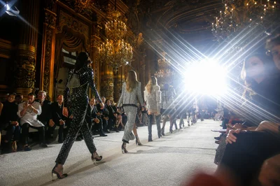 Look 27